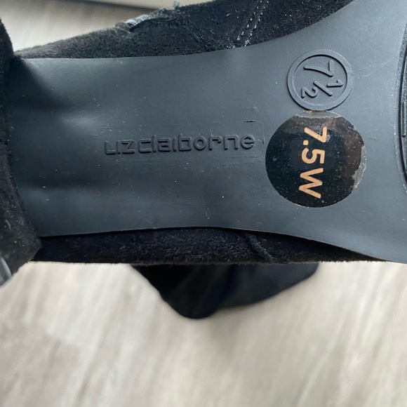 Liz Claiborne black faux suede heeled boots 7.5M - Picture 5 of 5